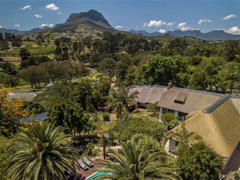 Africa Lodge Съмърсет Уест Екстериор снимка